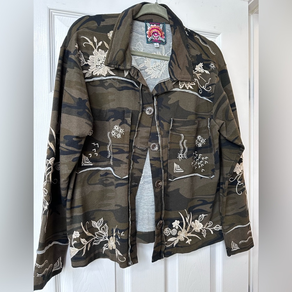 Johnny Was Cotton Camo Jacket with White Embroidery. Rare! Size M